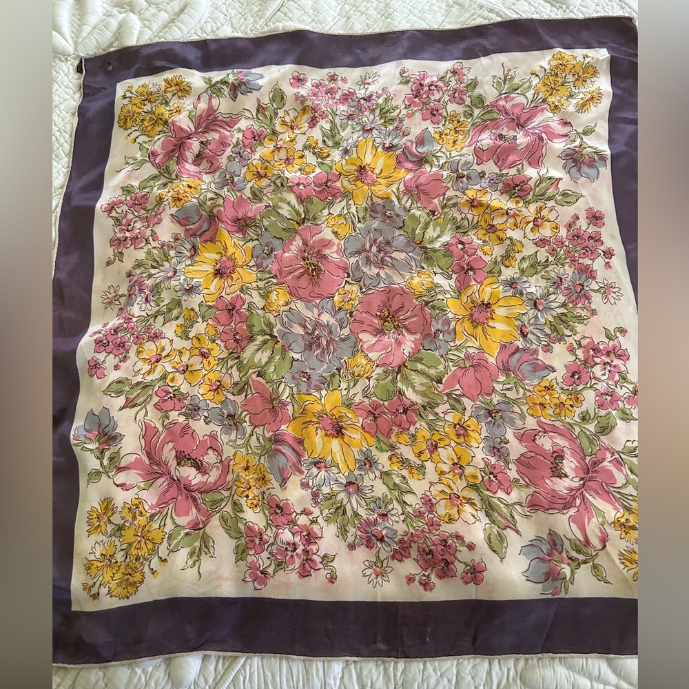 Rhoda vintage scarf. Floral design, 28 x 28. Acetate. 1950's. Tiny hole on edge